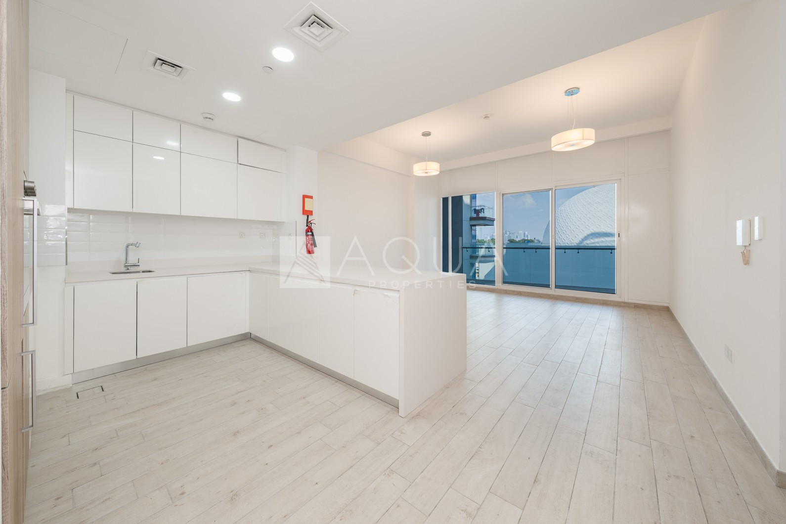 Large 2BR | Podium View | Quiet & Secure