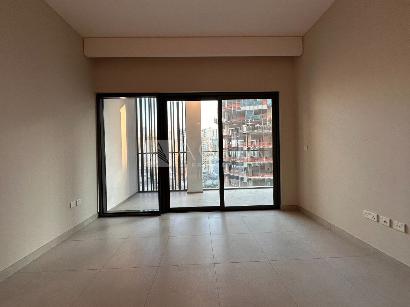 Burj Khalifa & Canal View | Vacant | 4 Cheques