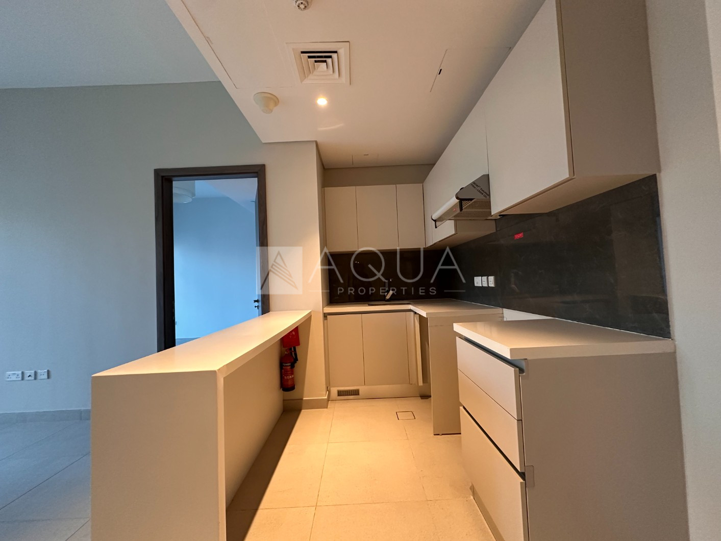 Burj Khalifa & Canal View | Vacant | 4 Cheques