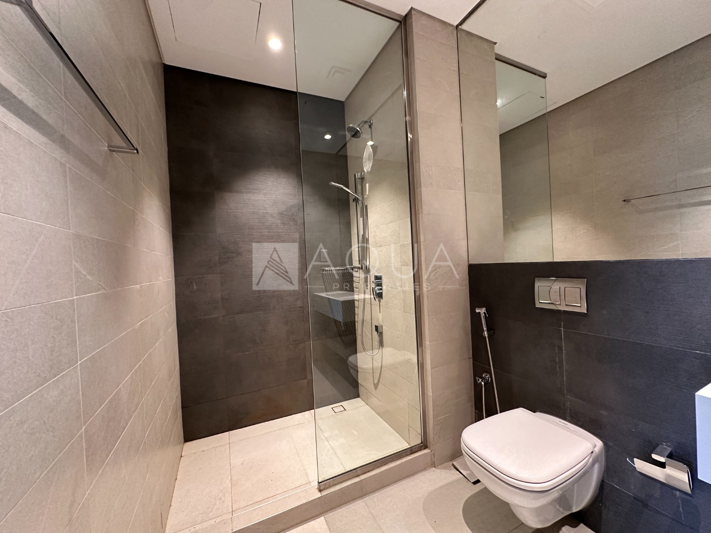 Burj Khalifa & Canal View | Vacant | 4 Cheques