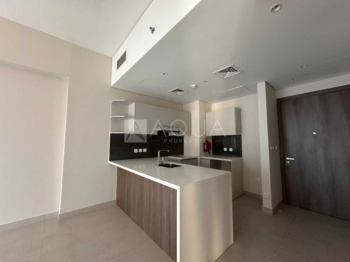 Ready to Move | Partial Burj Khalifa & Canal View | 4 Cheques