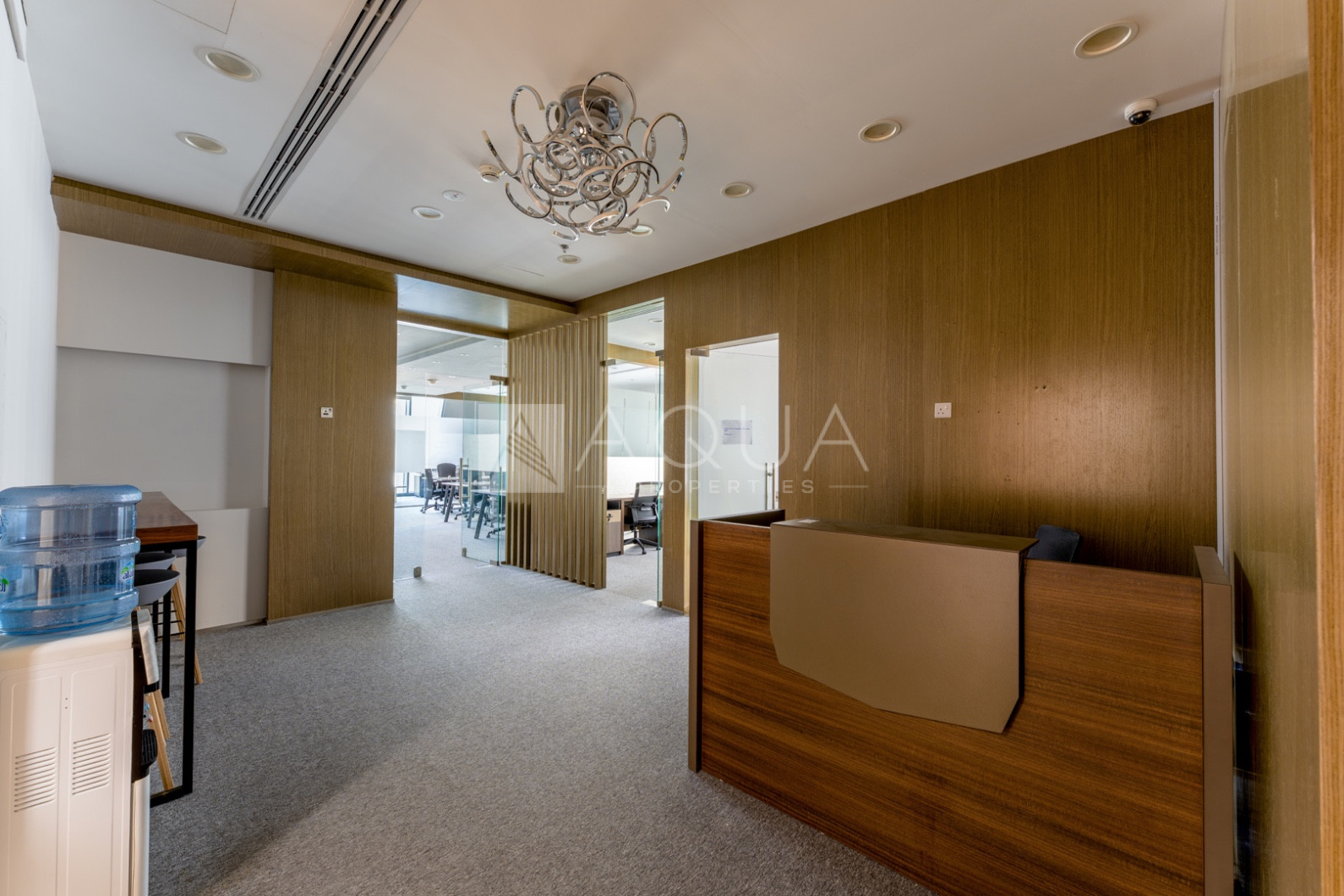 Elegant Office | 2 Parkings | Ready to Occupy