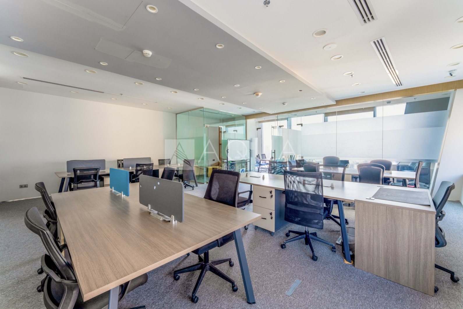 Elegant Office | 2 Parkings | Ready to Occupy