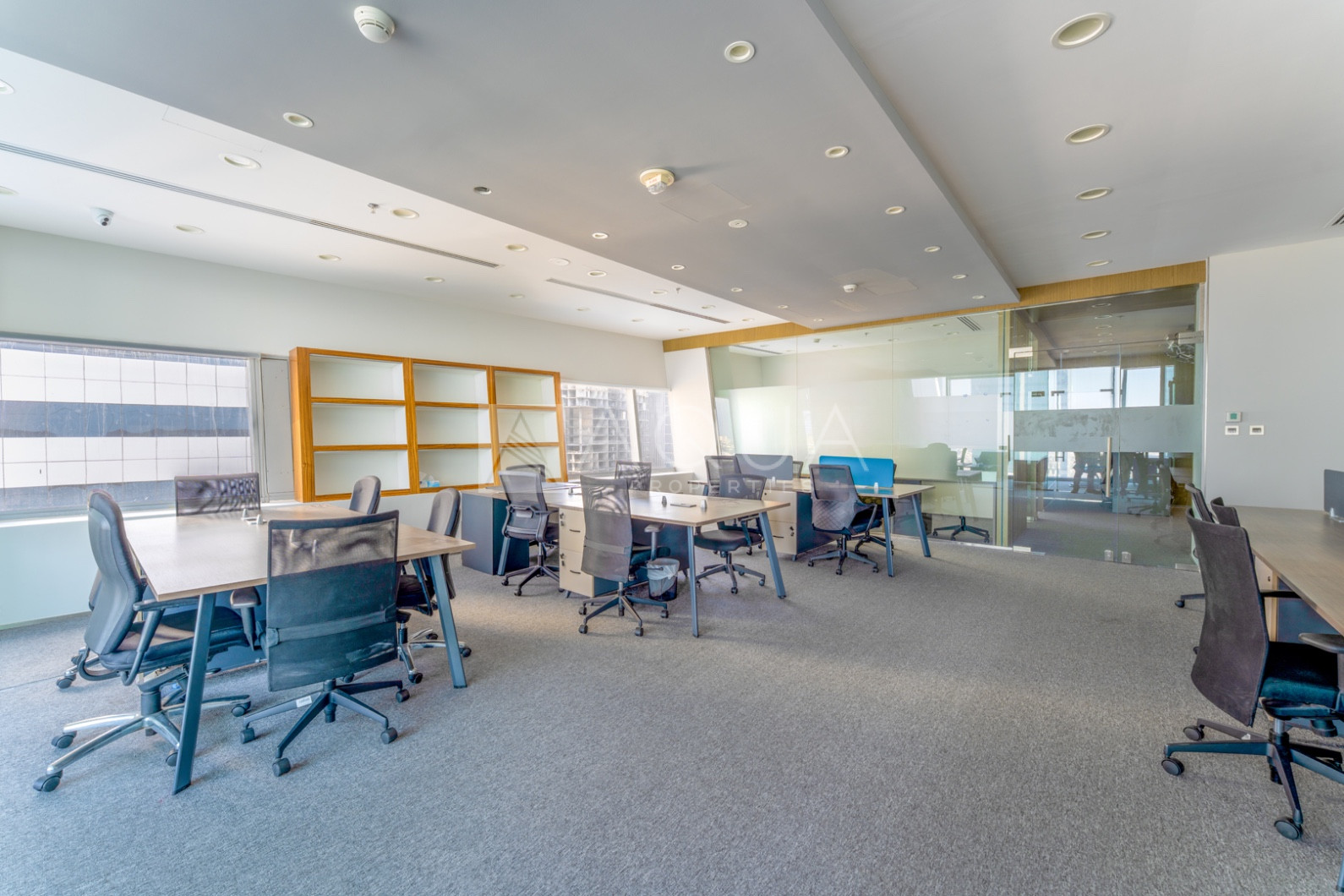 Elegant Office | 2 Parkings | Ready to Occupy