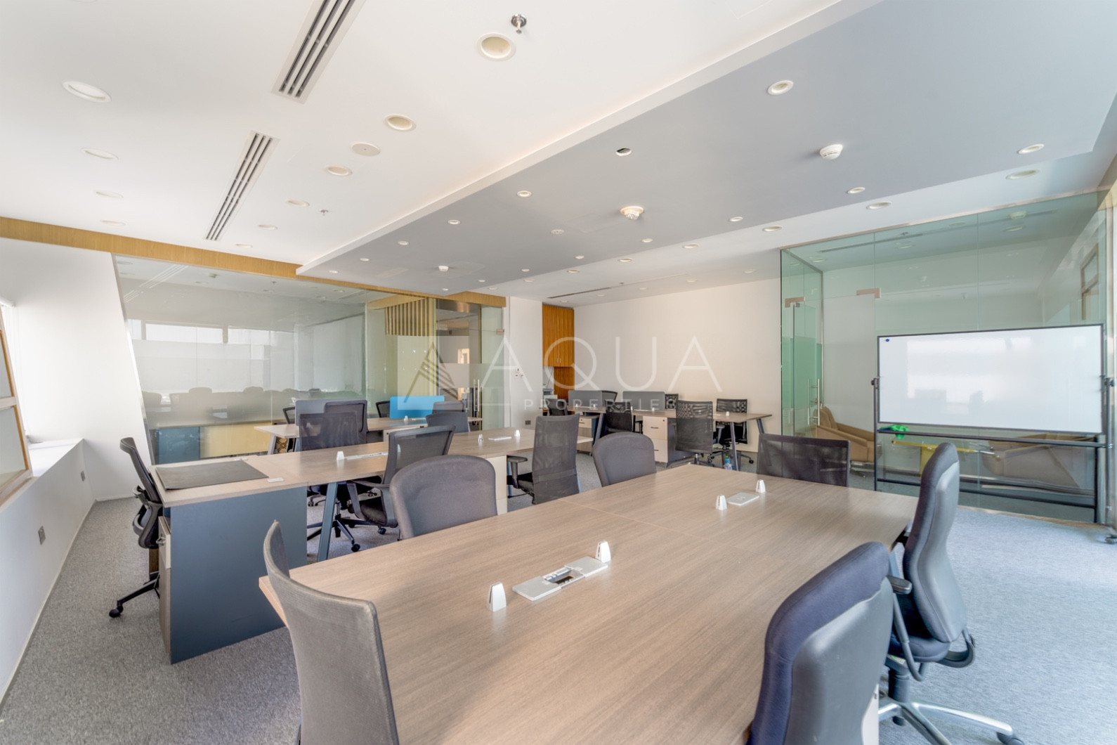 Elegant Office | 2 Parkings | Ready to Occupy