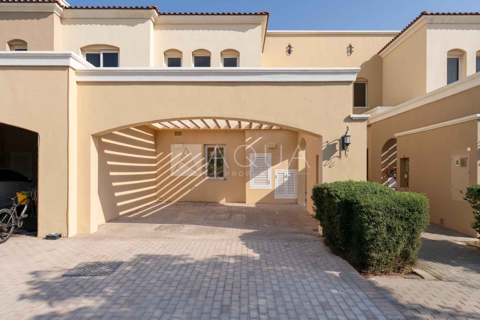 Single Row | Type D+ | Landscaped | Vacant