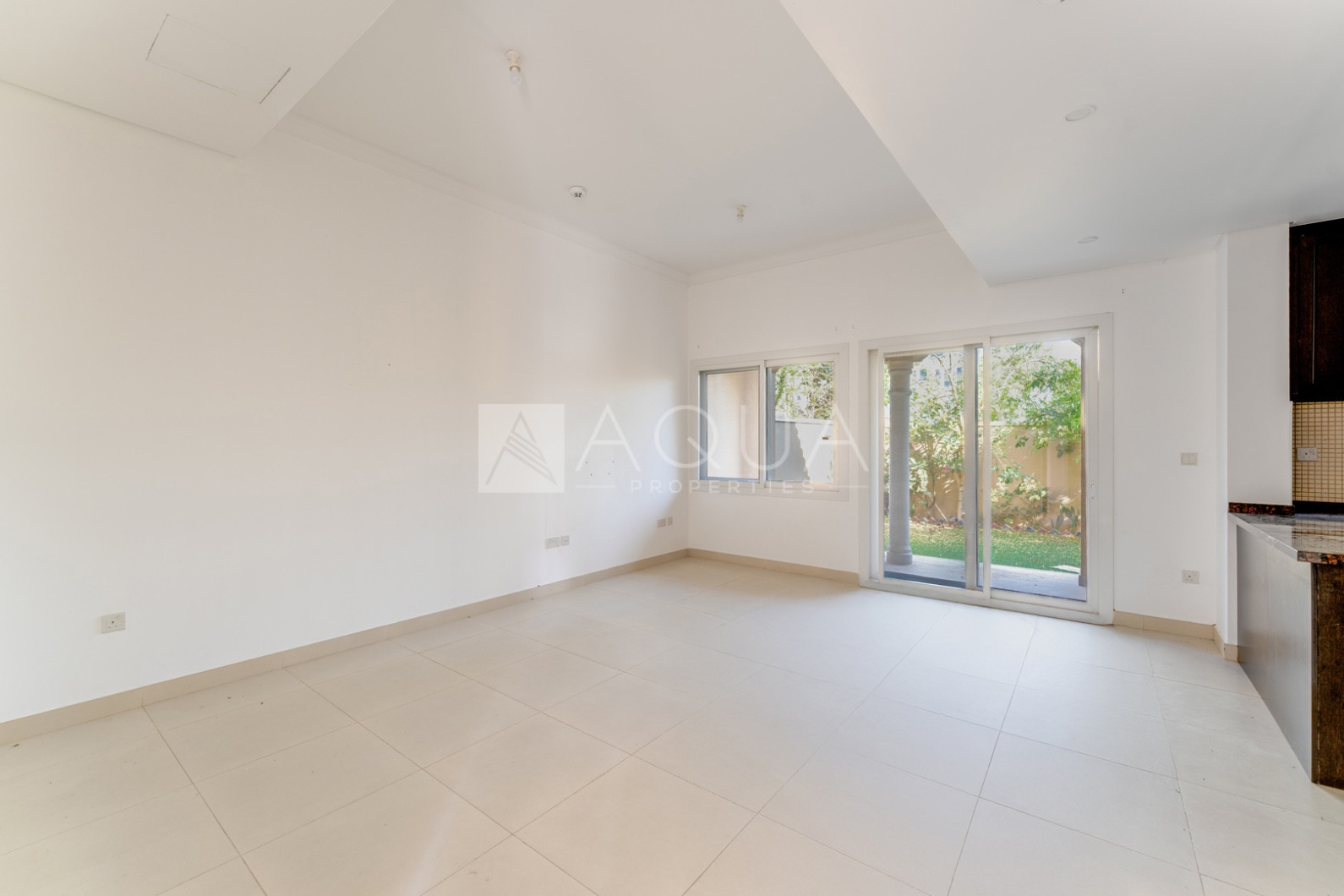 Single Row | Type D+ | Landscaped | Vacant