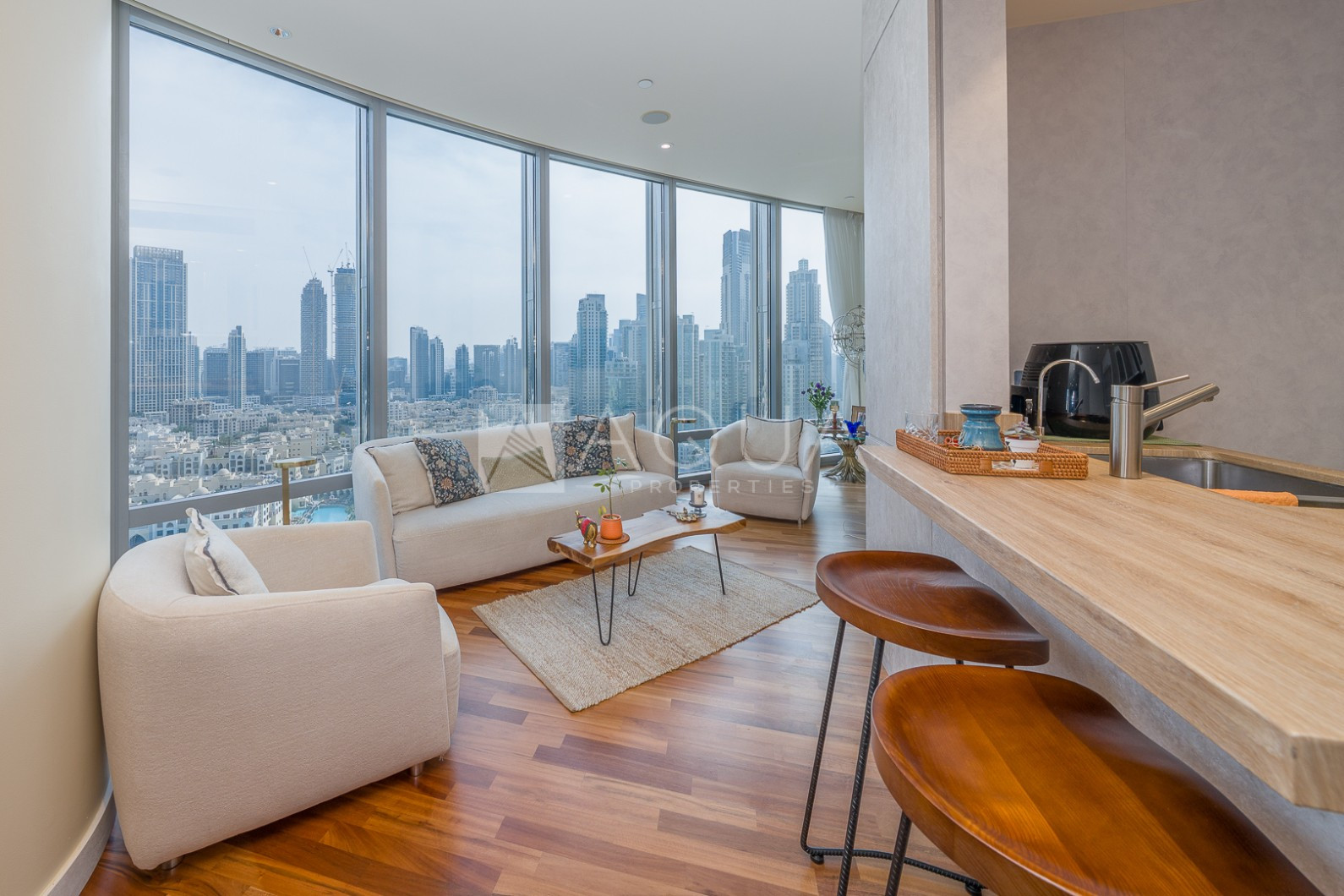 Fully Furnished | Luxury Unit l Fountain View 
