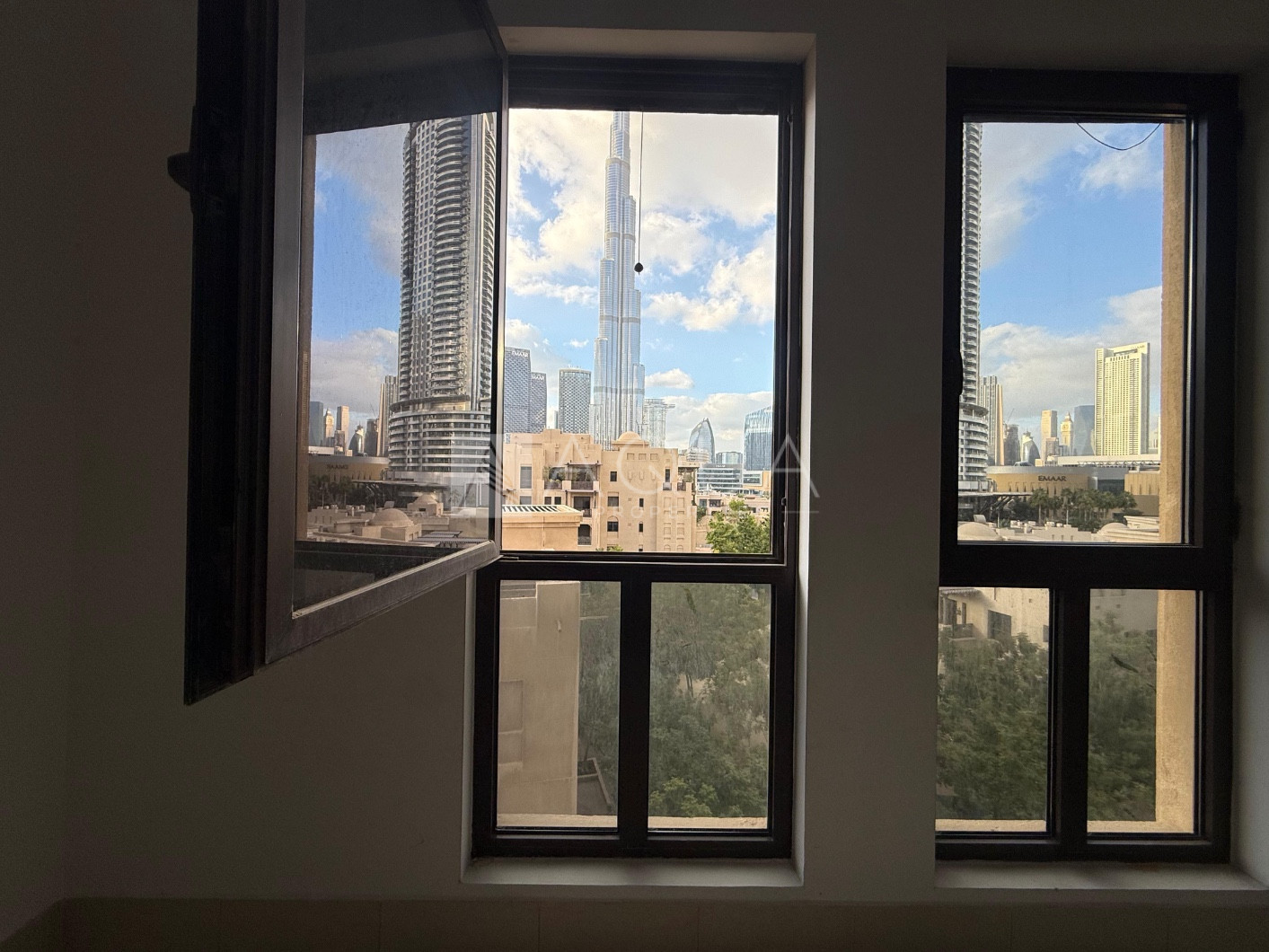 Burj Khalifa View | Spacious | Ready to Move