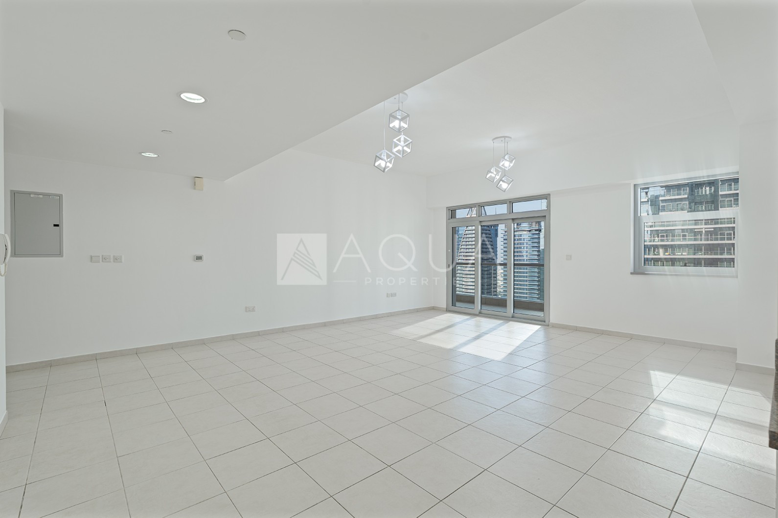 Vacant | High Floor | Massive Living Room | Sheikh Zayed Road View