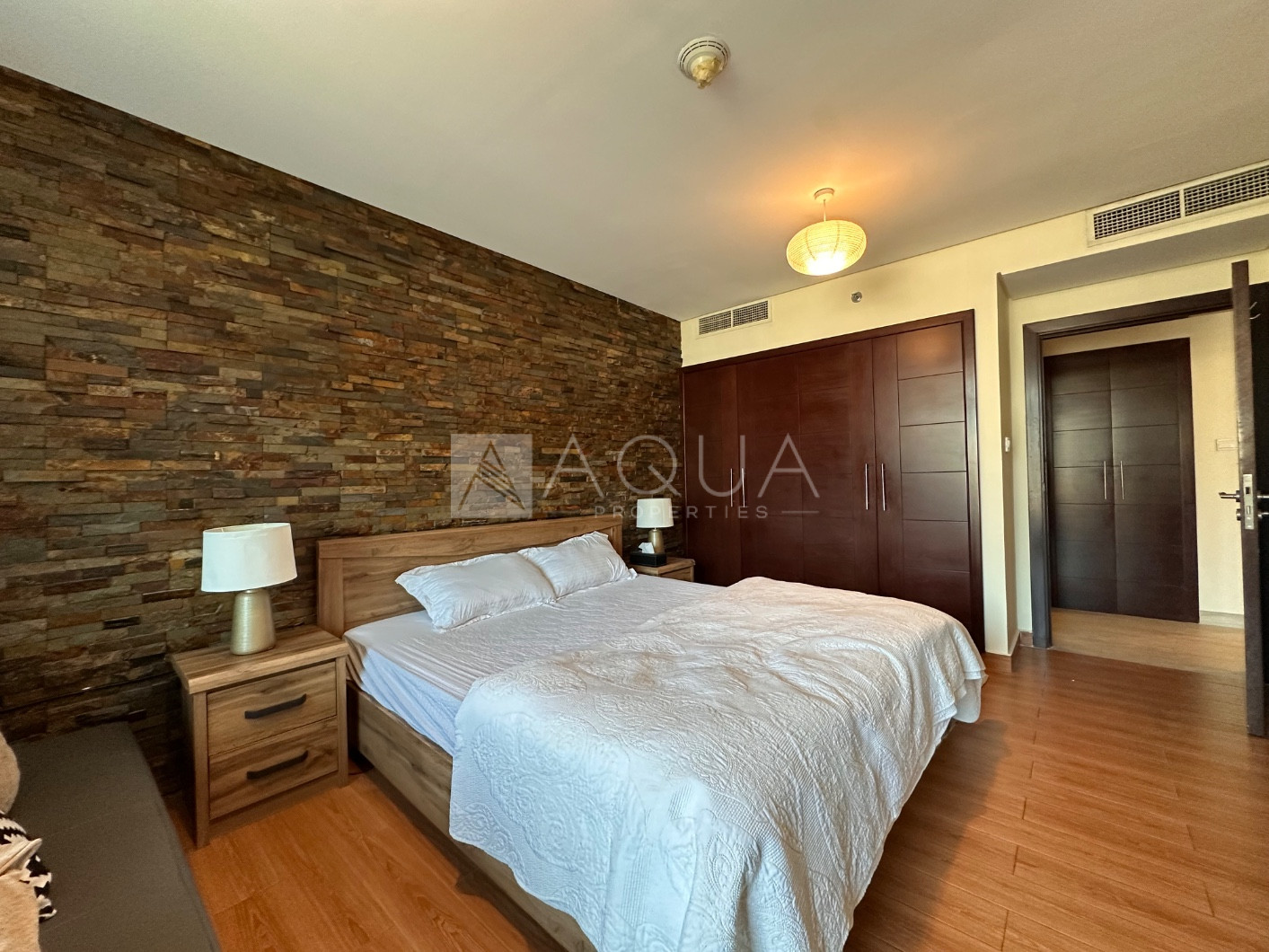 Fully Furnished | Burj Khalifa View | 4 Cheques