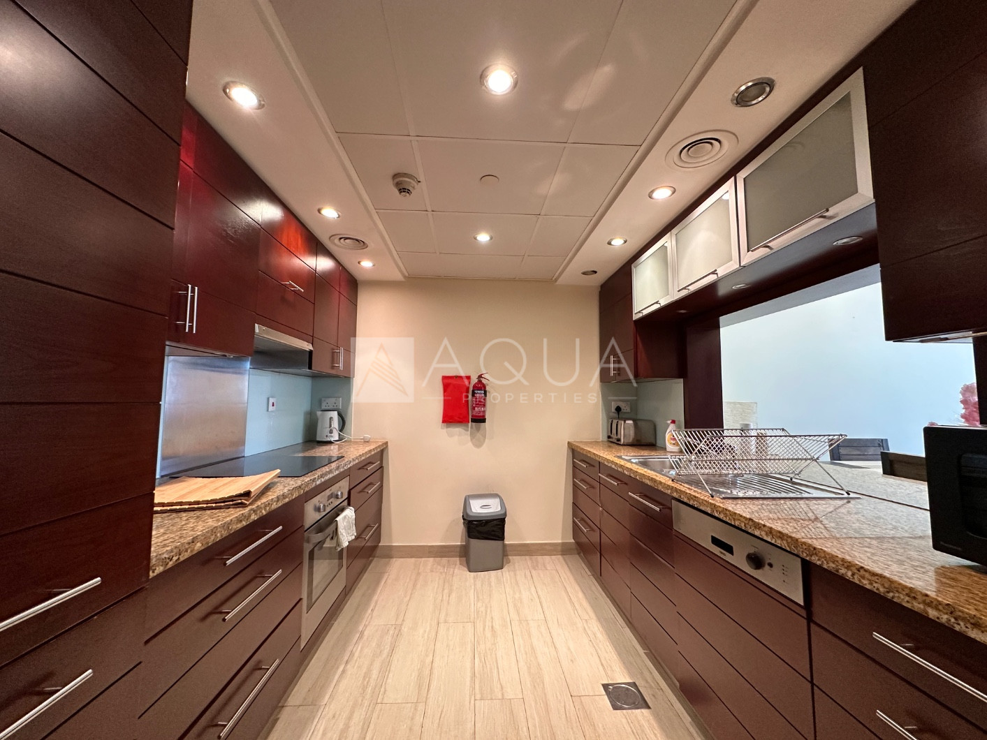 Fully Furnished | Burj Khalifa View | 4 Cheques