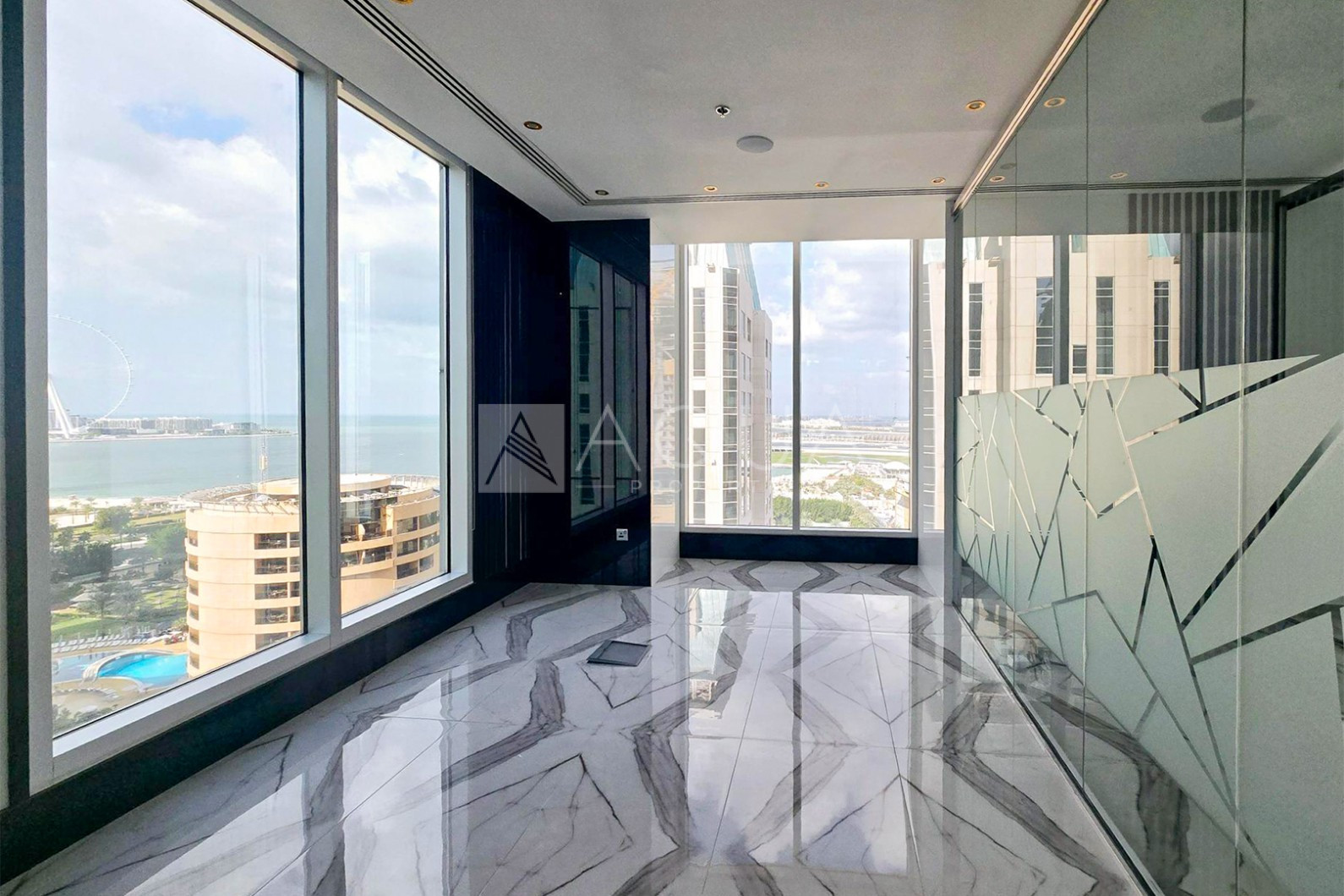 Panoramic View | Vibrant | Free DEWA    