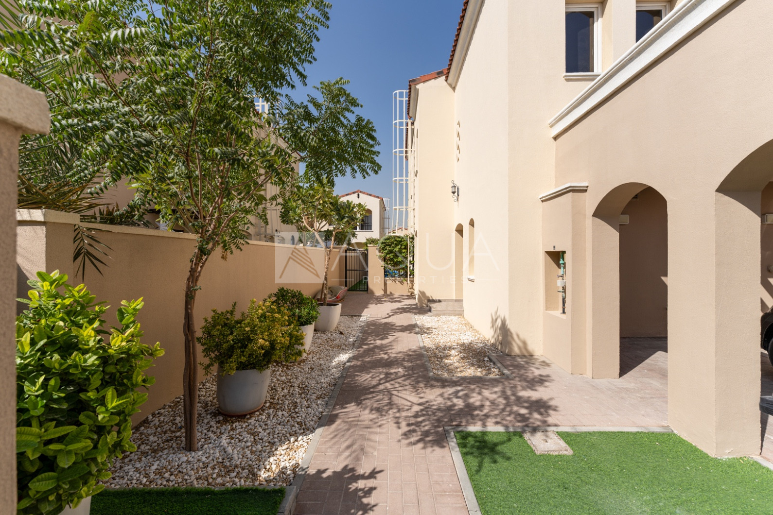 TYPE B | CORNER | UPGRADED | BIG PLOT   