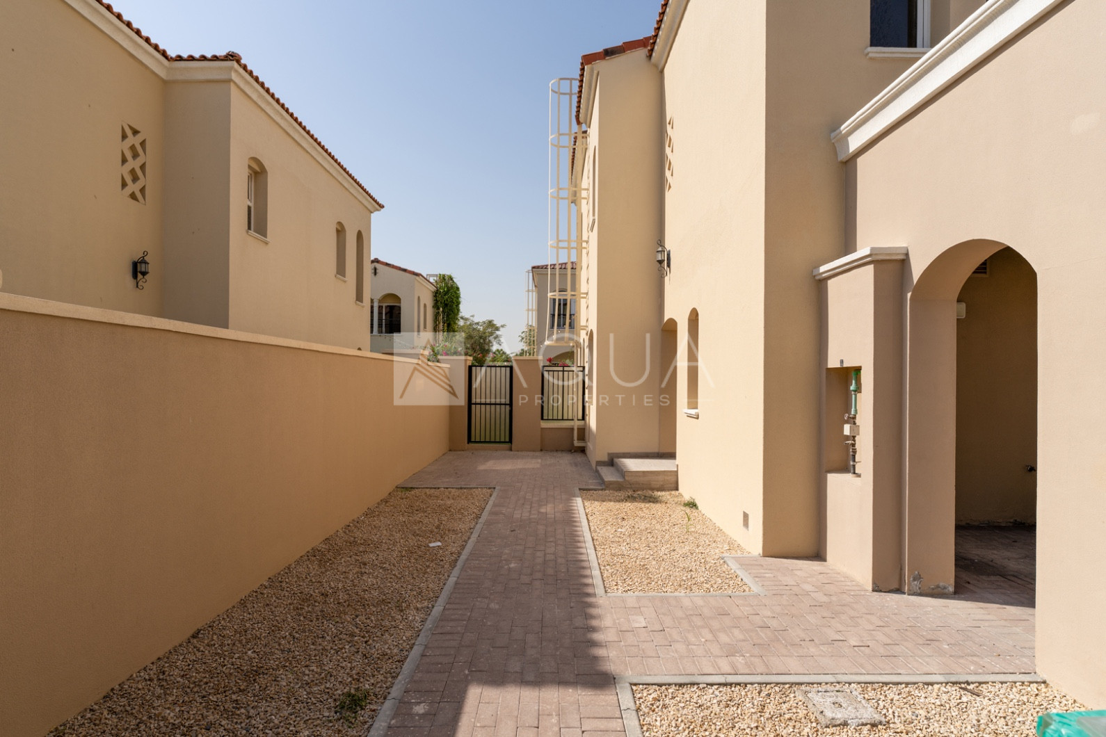 TYPE B | VACANT | LANDSCAPED | BACK TO BACK