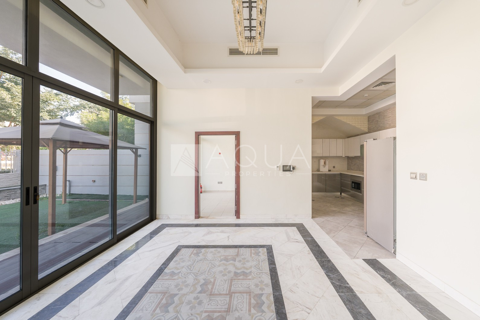 Vacant l Vastu | Single Row l Near Park 