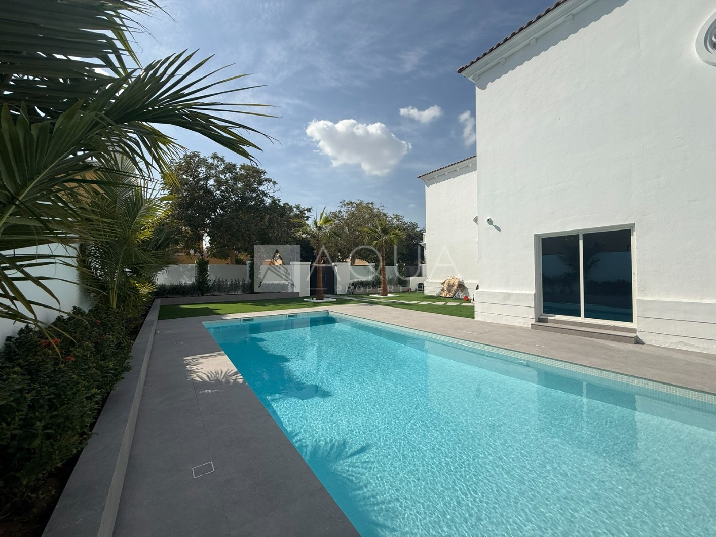 Miami Style Fully Renovated 5 BR Full Lake View