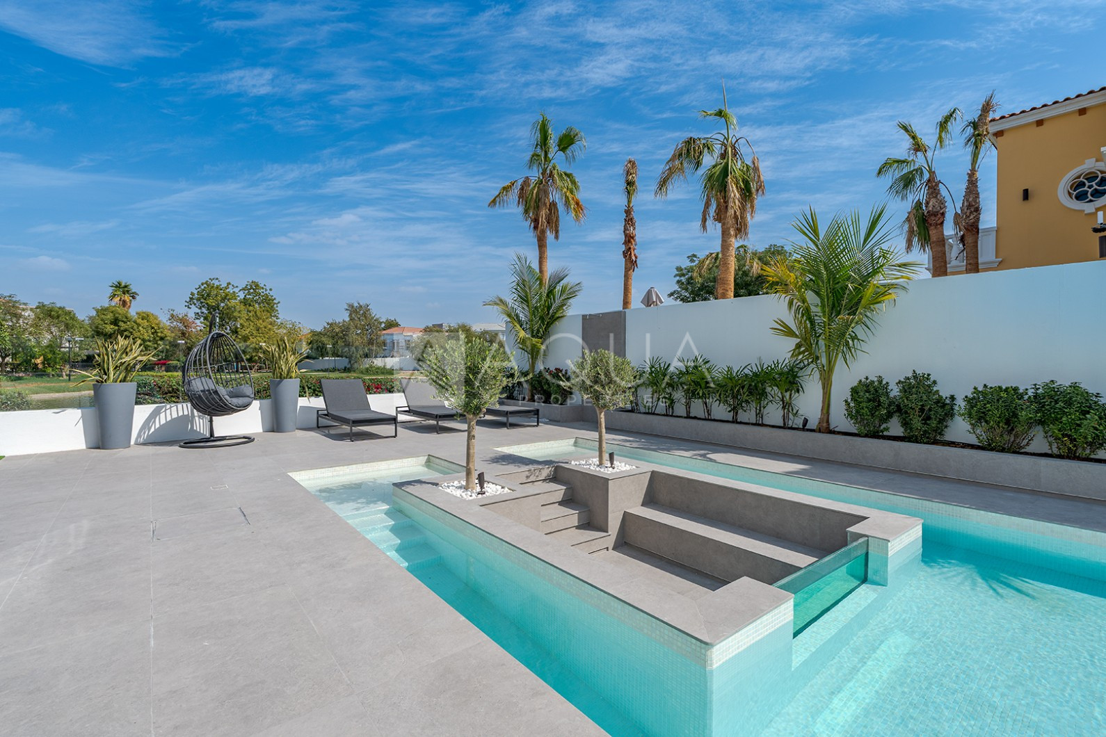 Miami Style Fully Renovated 5 BR Full Lake View