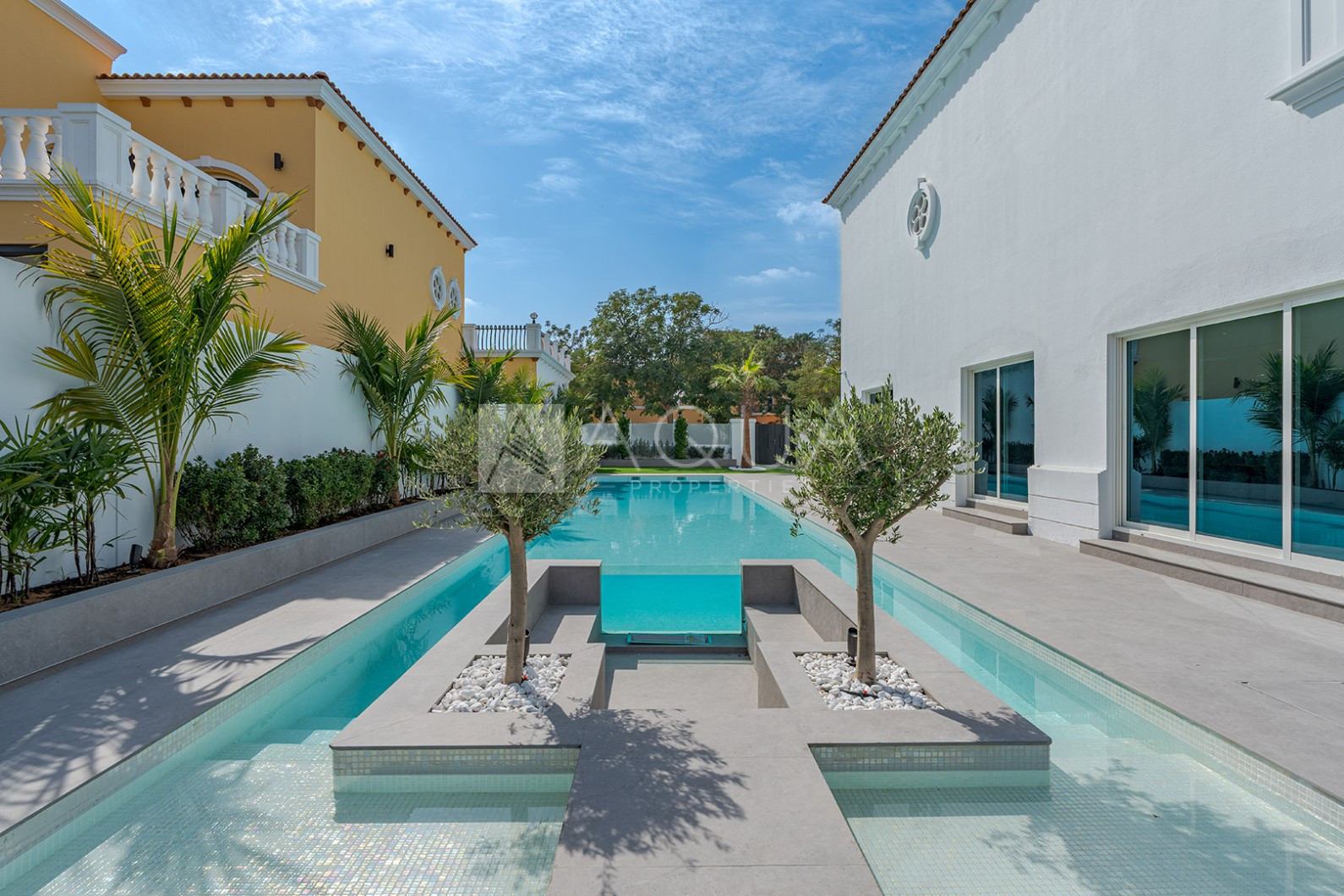 Miami Style Fully Renovated 5 BR Full Lake View