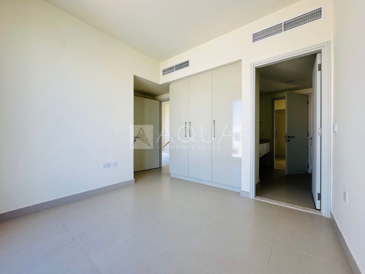 4 Bedrooms + Maids | Unfurnished | Maple 1