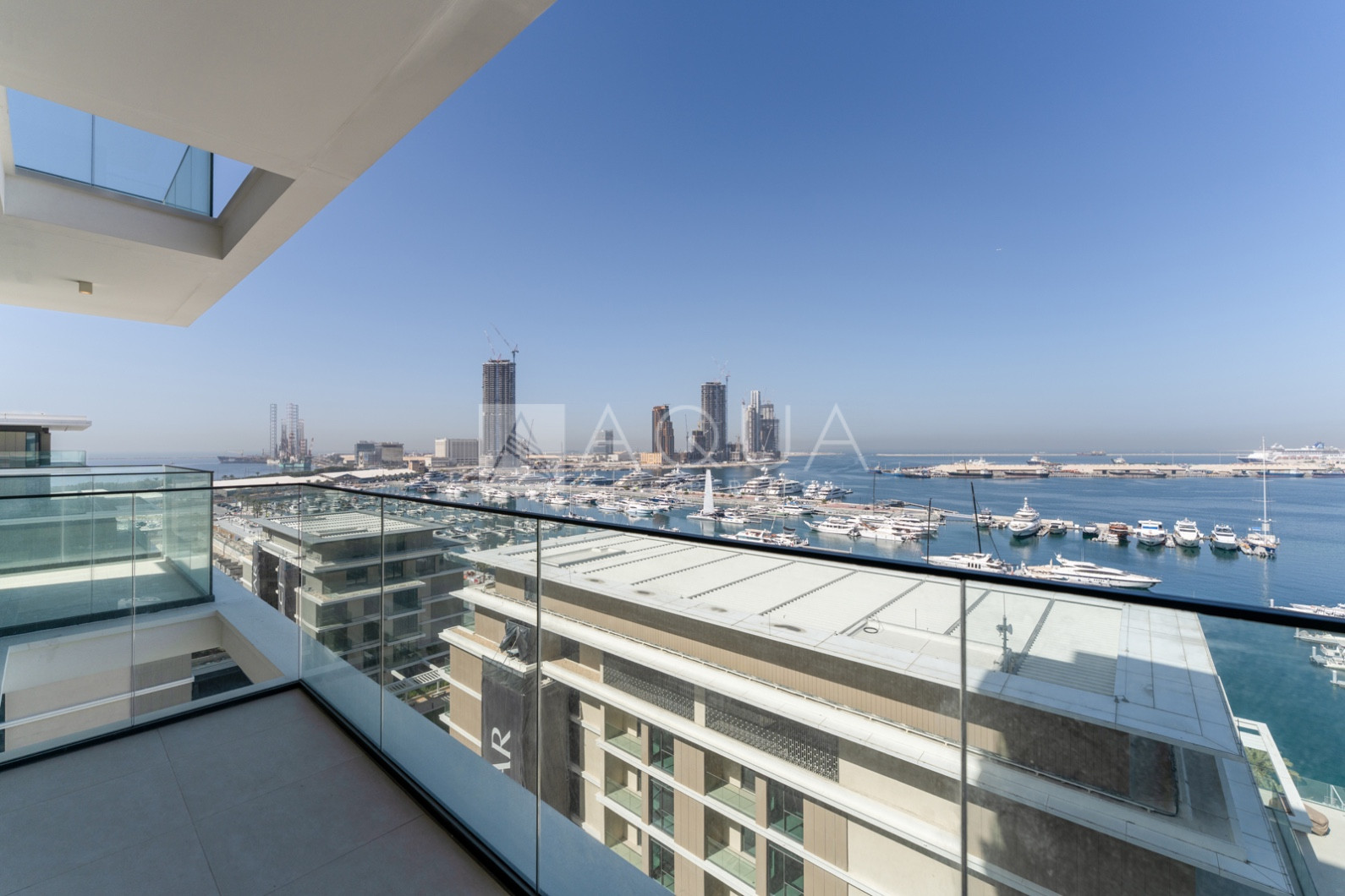 Spacious l Sea View l Brand New 