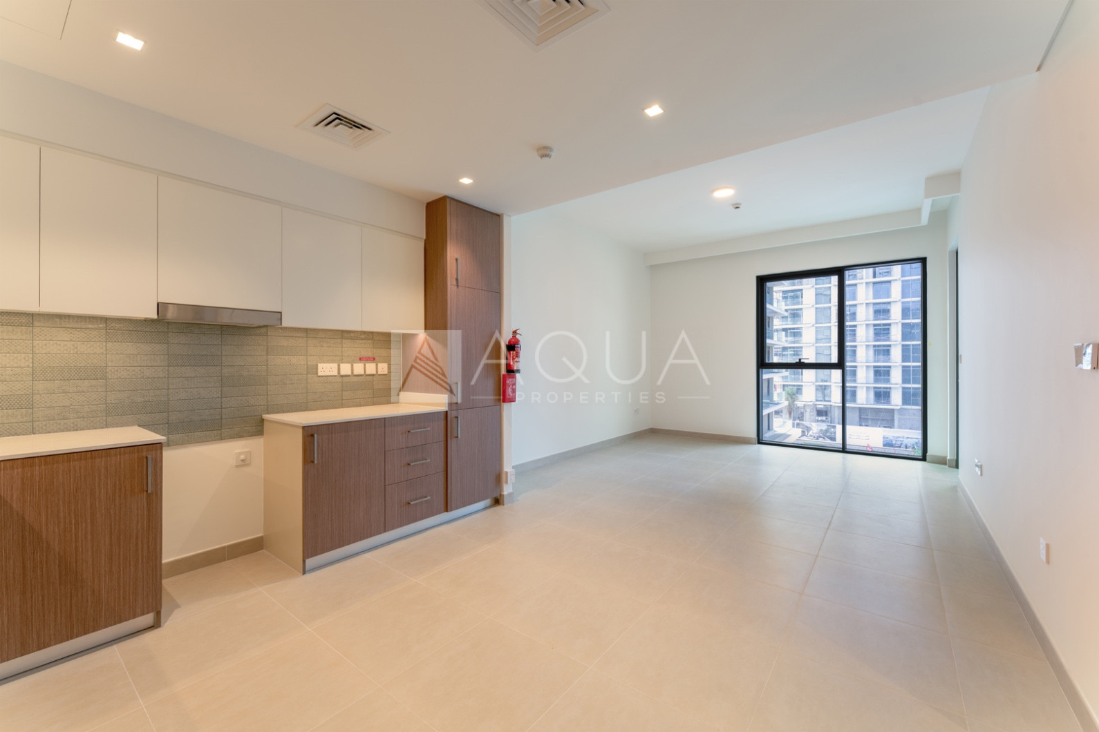 Waterfront l Spacious l Brand New       