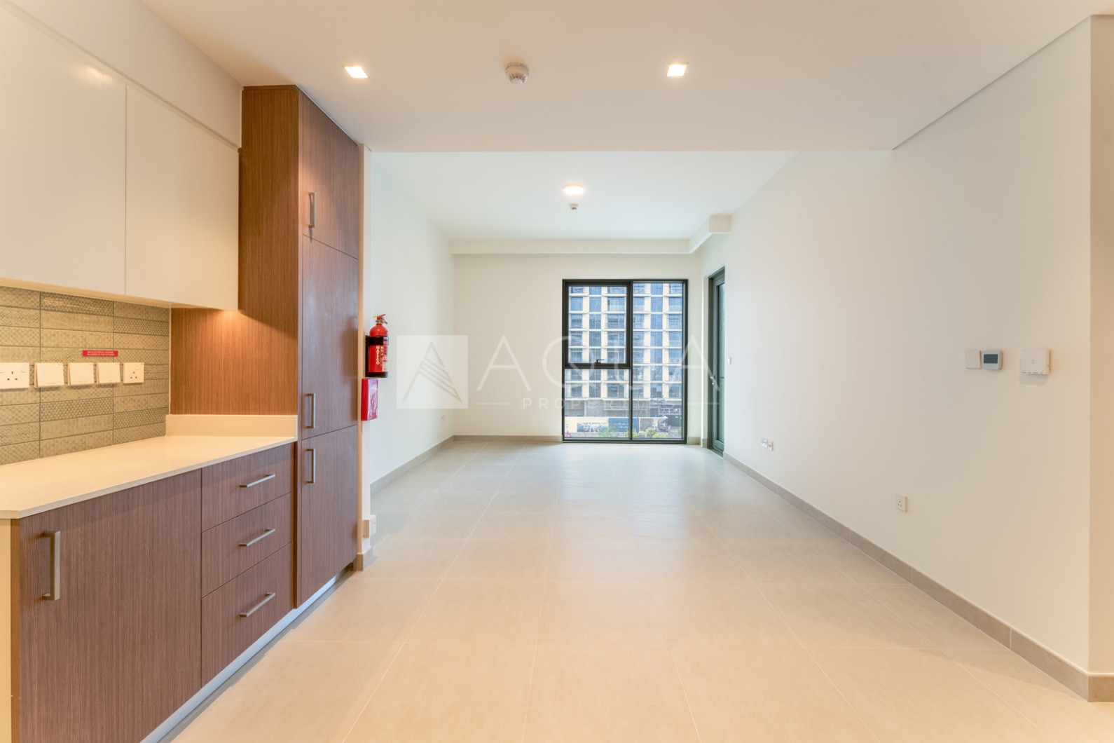 Waterfront l Spacious l Brand New       