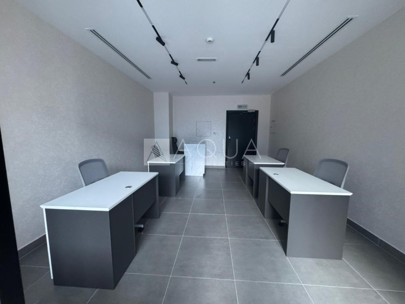 Fitted Office l 1 Parking l Small Office