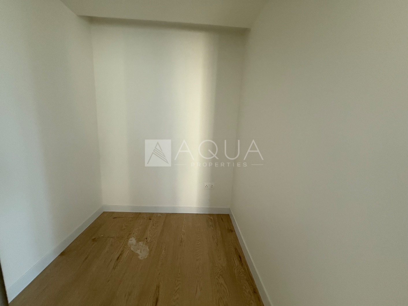 Vacant | Unfurnished | Low Floor I Community View