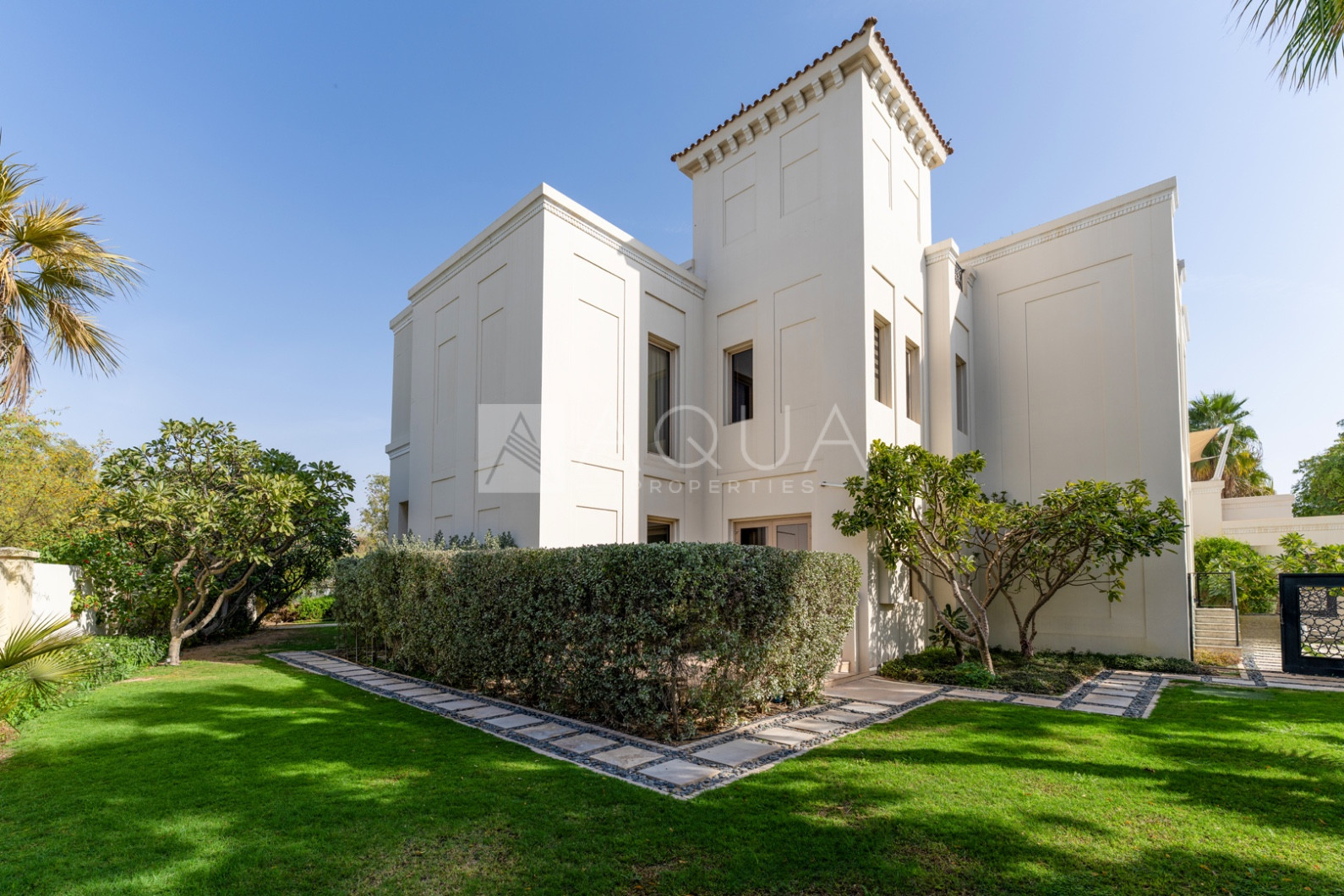 Rare Bromelia with 17,600 sqft Corner Plot 