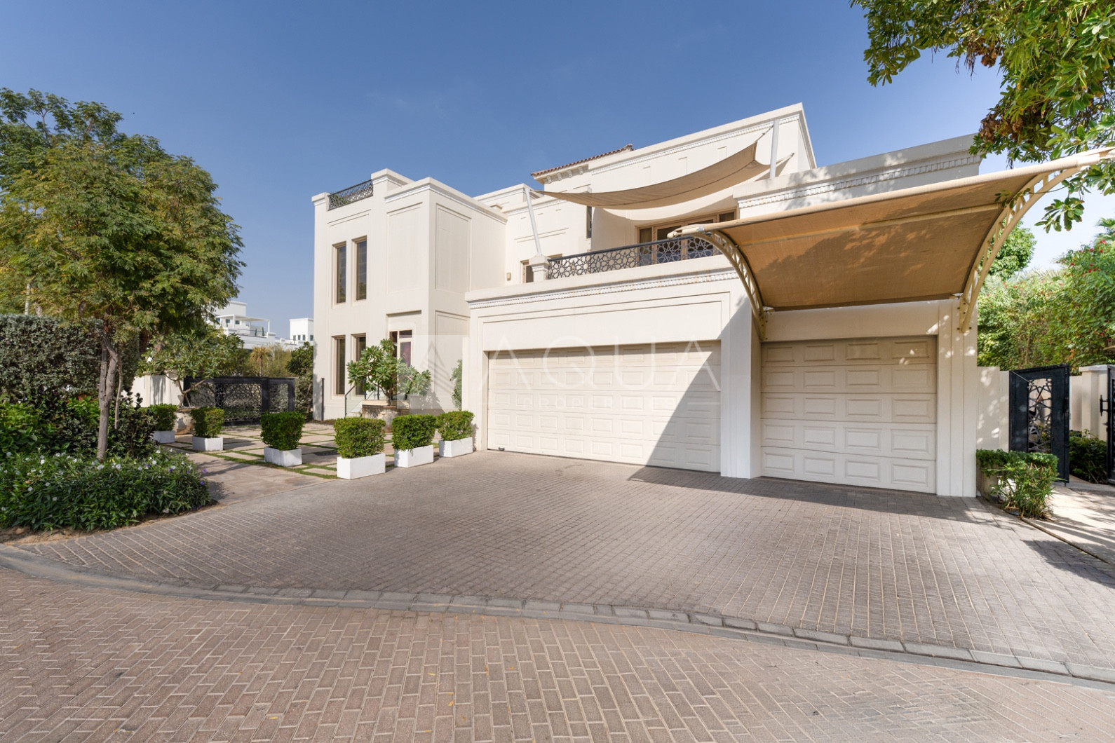 Rare Bromelia with 17,600 sqft Corner Plot 