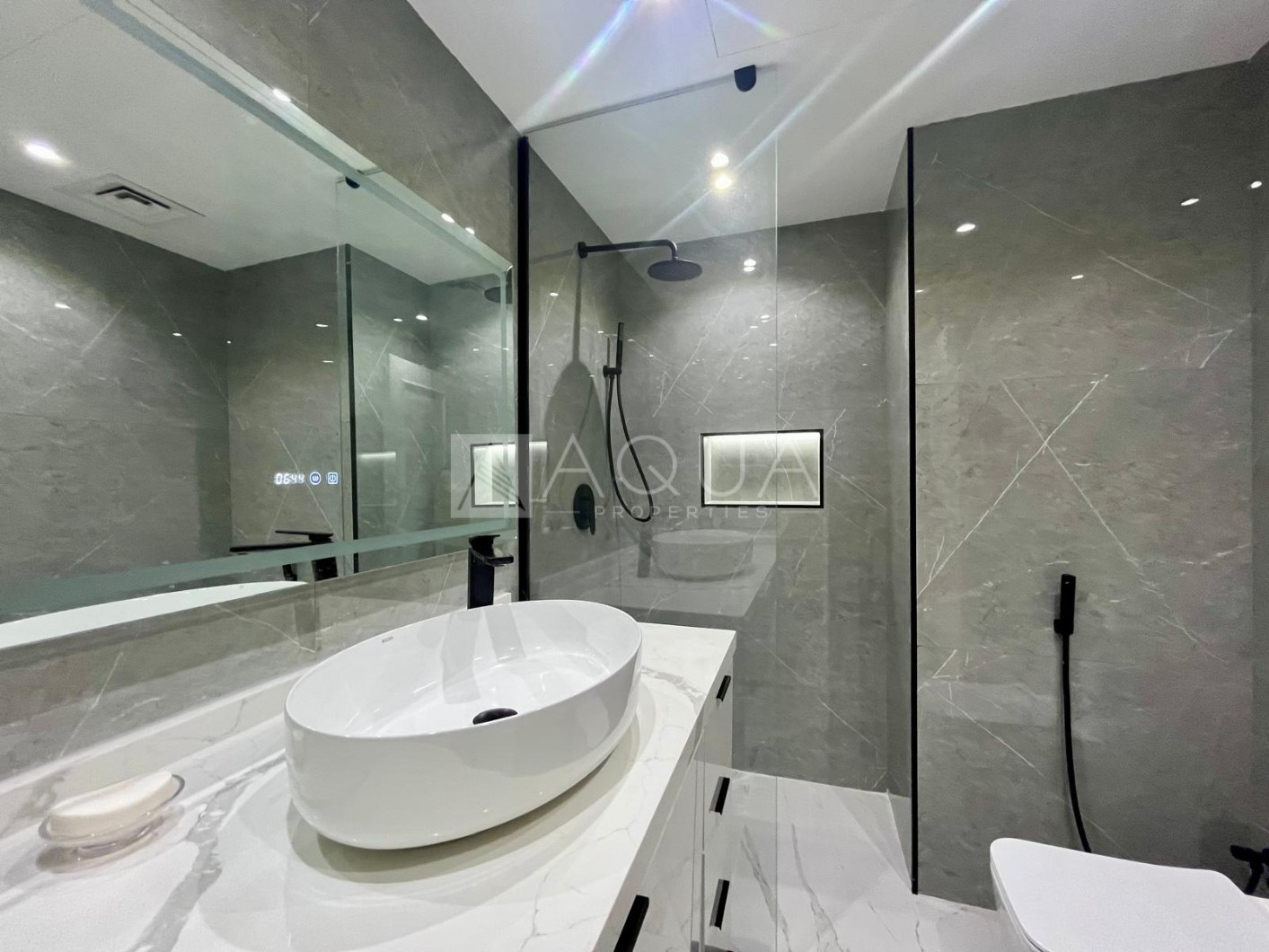 Ready to Move In l Storage Basement l Fully Renovated