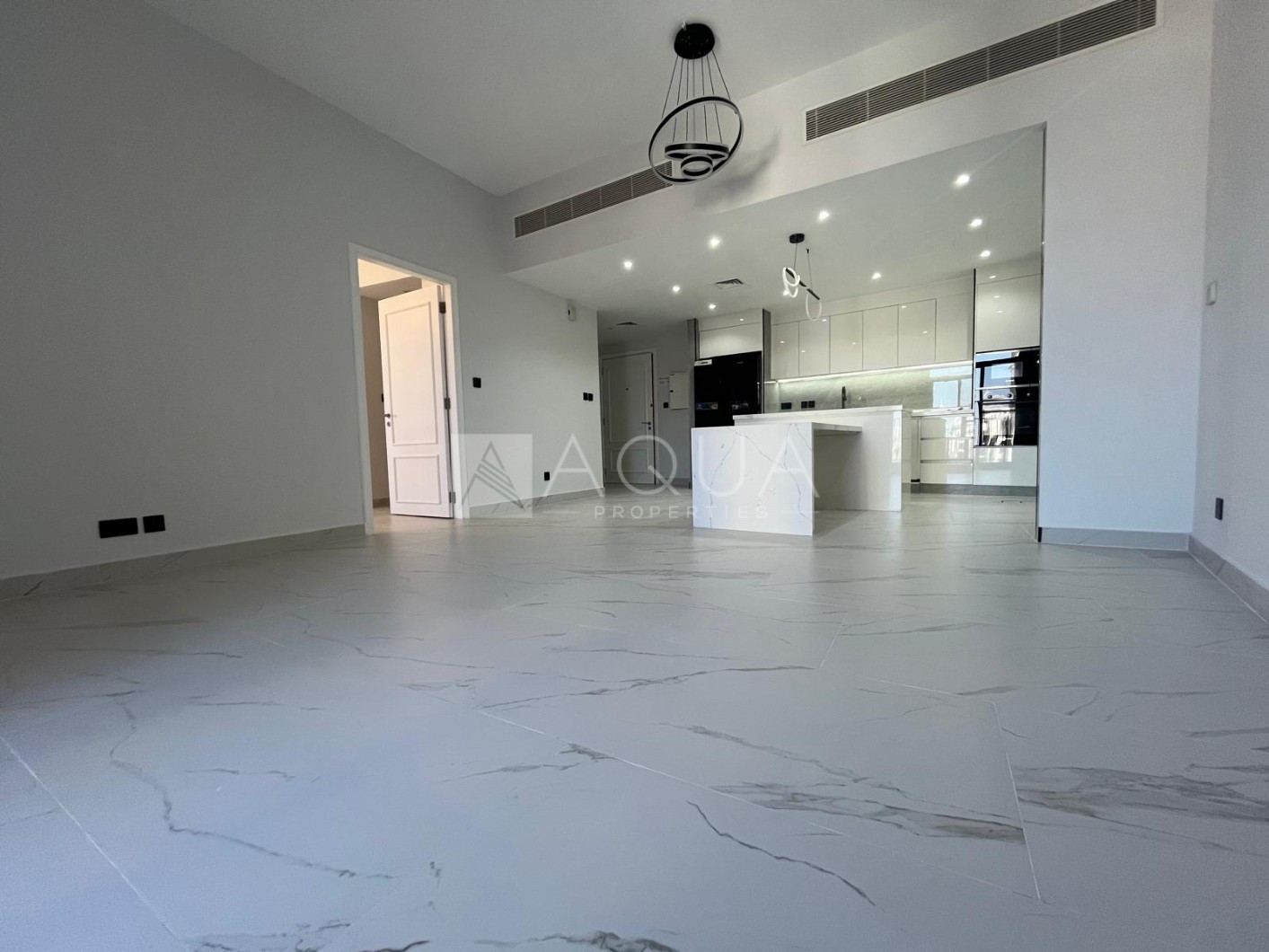 Ready to Move In l Storage Basement l Fully Renovated