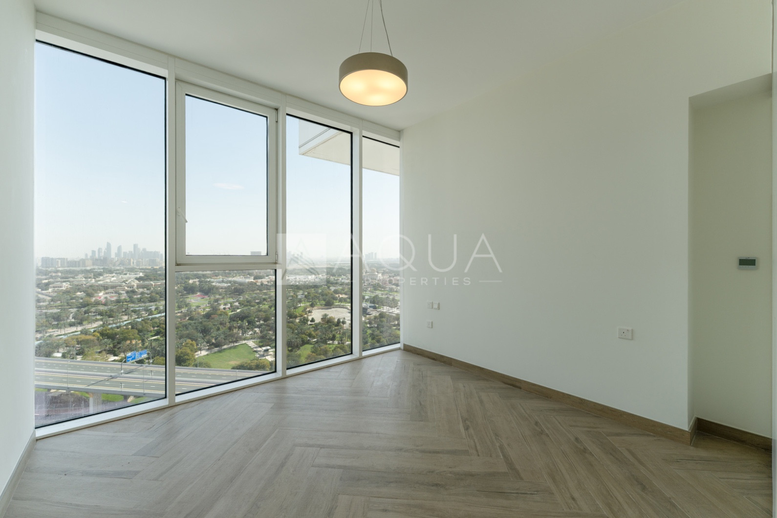 Corner Layout | Zaabeel Palace View     