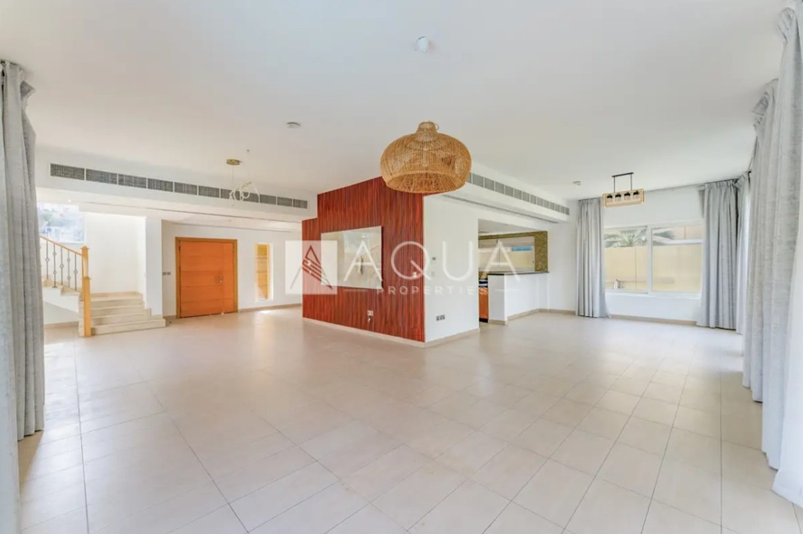 Huge Corner Plot | Private Pool | Single Row