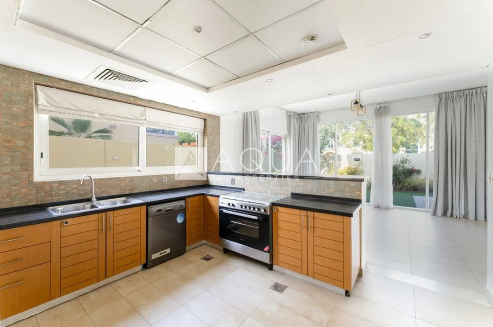 Huge Corner Plot | Private Pool | Single Row