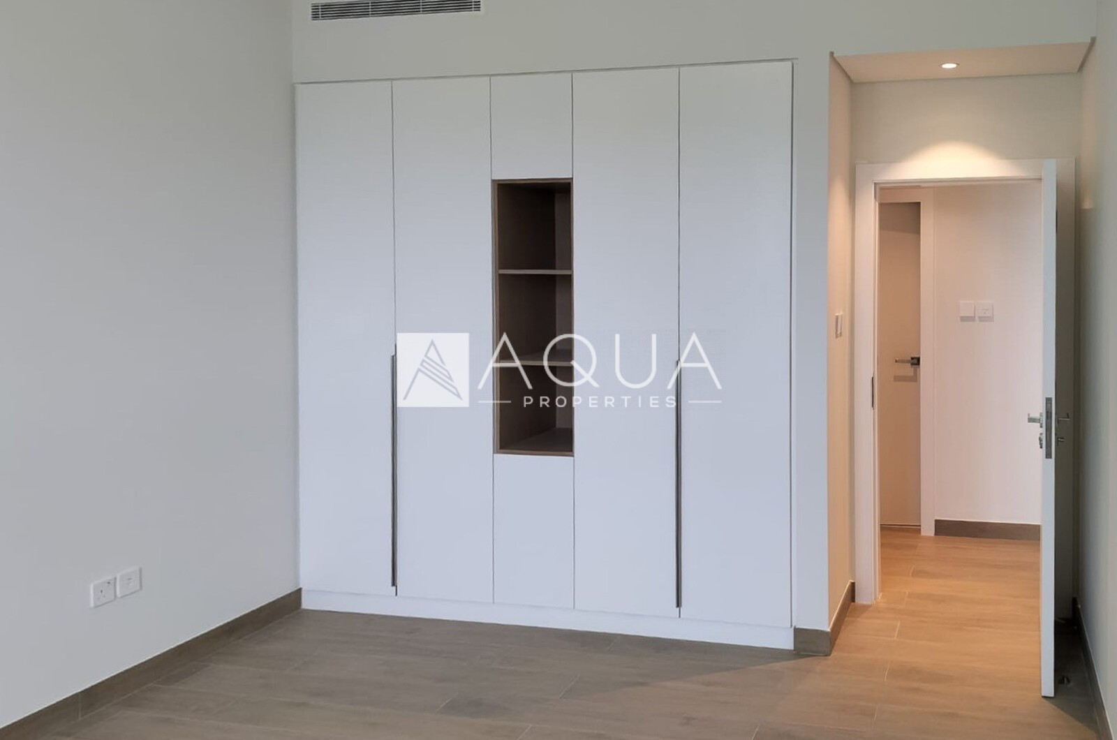 Premium Apartment | Unfurnished | Sea View