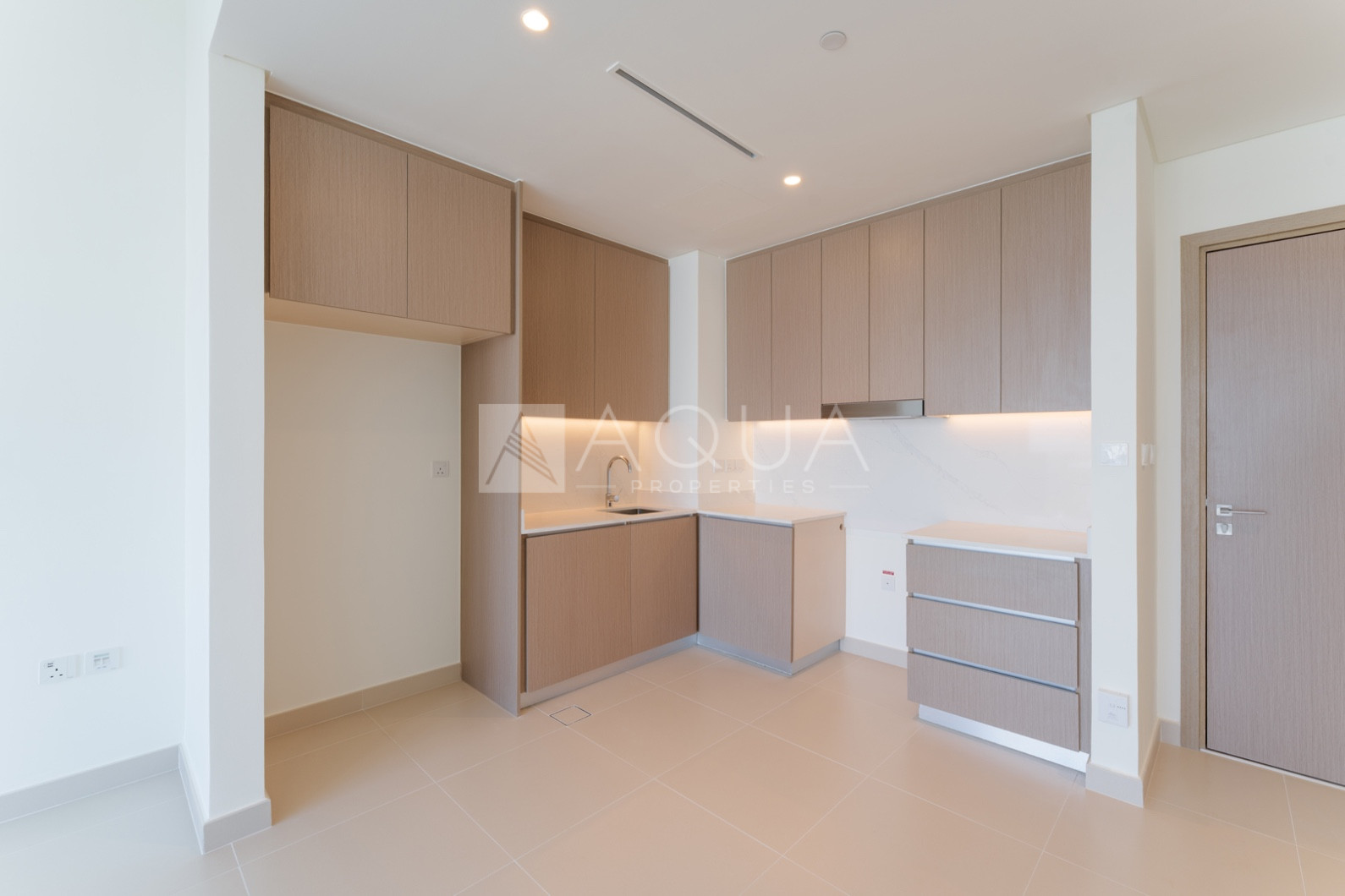 Brand New | Low Floor | Ready to Move In 