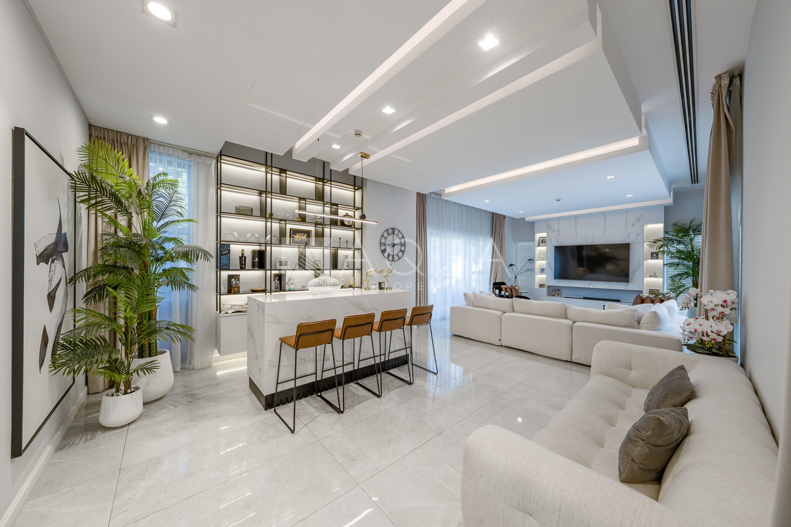 Upgraded 5BR Type B | Lift | Private Pool l Vacant