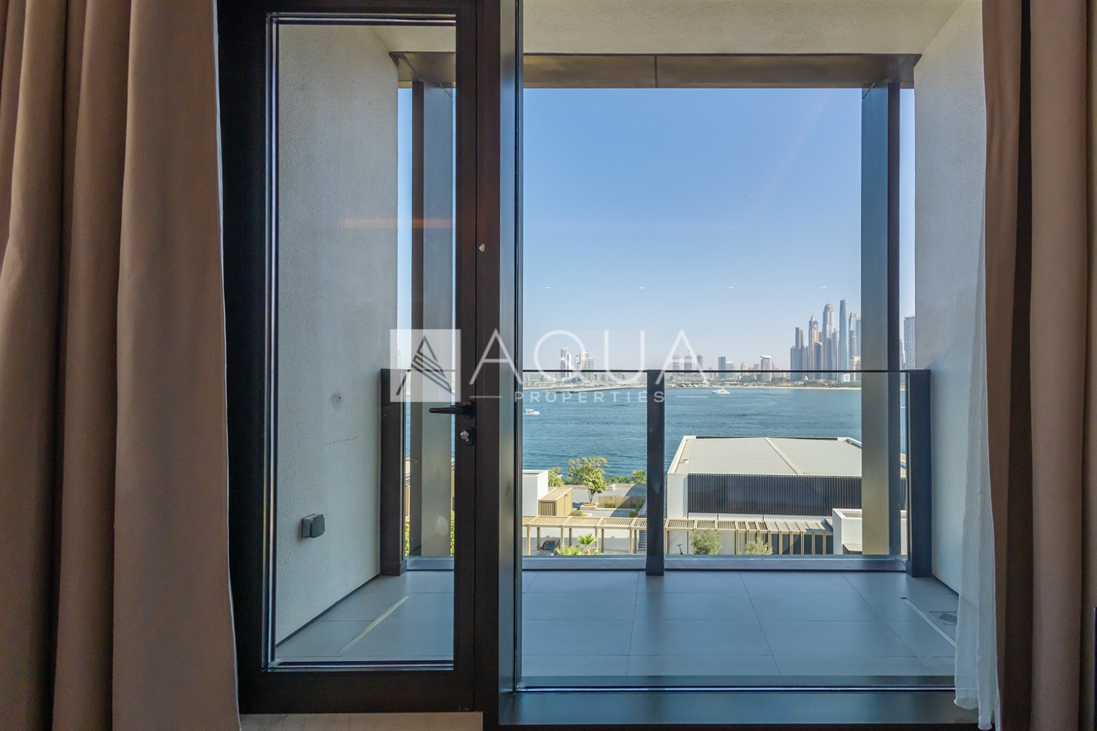 Bills Inclusive | Sea View | Fully Furnished 