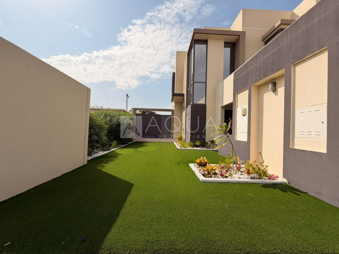 Beautiful Corner Villa | Single Row | Furnished