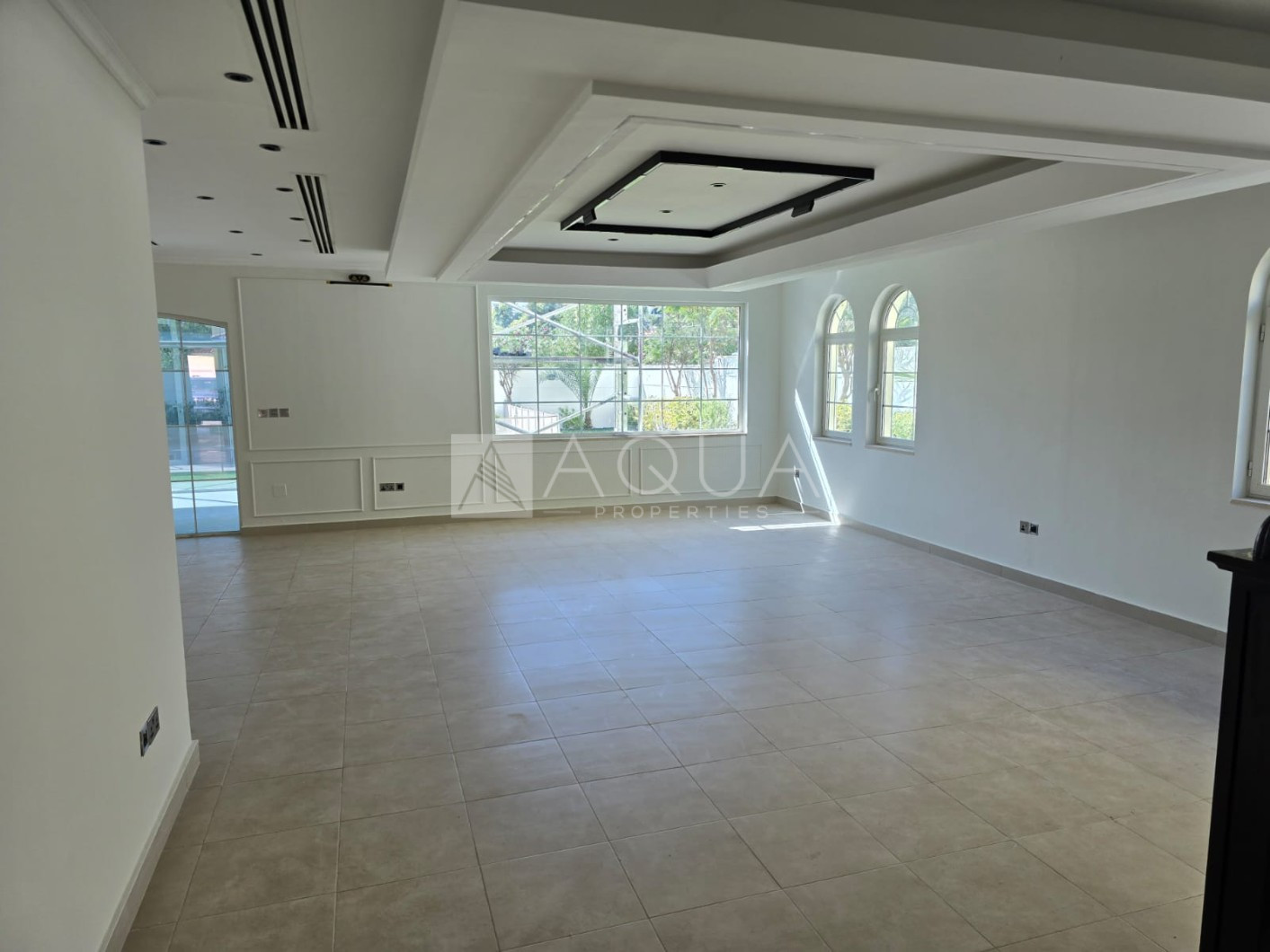 Upgraded | Vacant | Private Pool | Internal Location