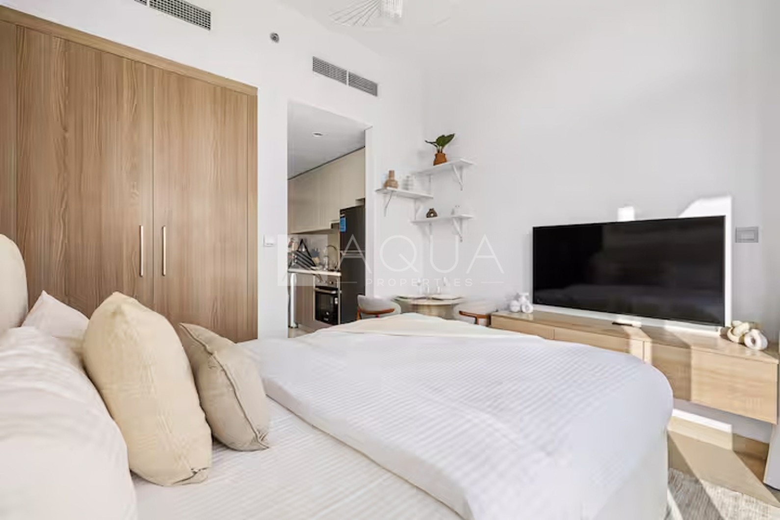 Fully Furnished l Chiller Free l Managed