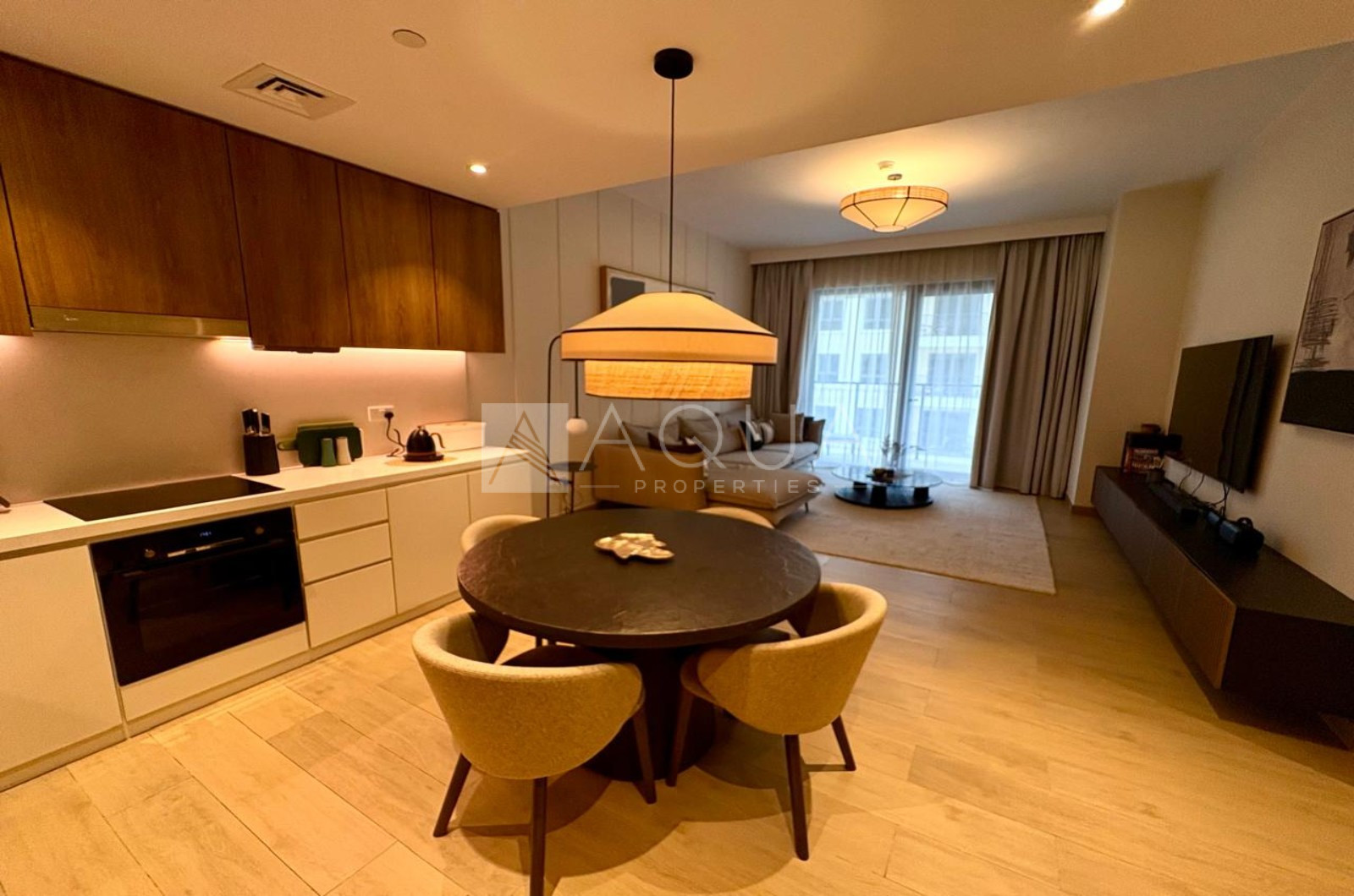 Luxury 1BR with Sea & City Skyline Views