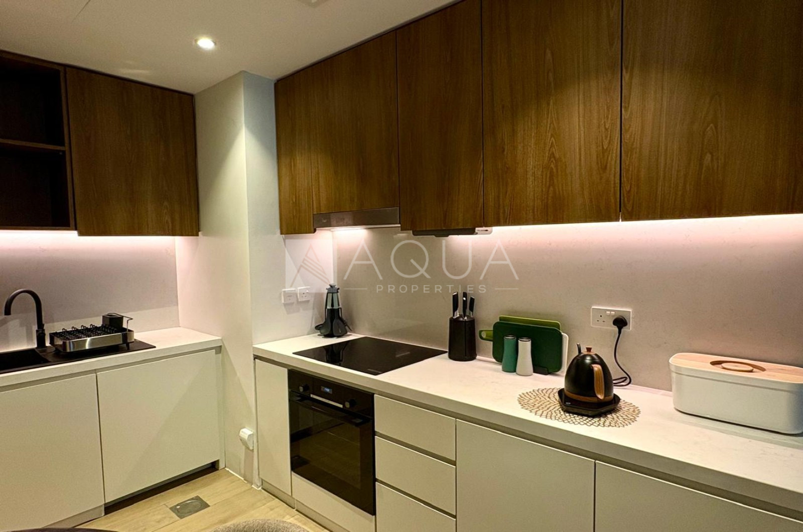 Luxury 1BR with Sea & City Skyline Views