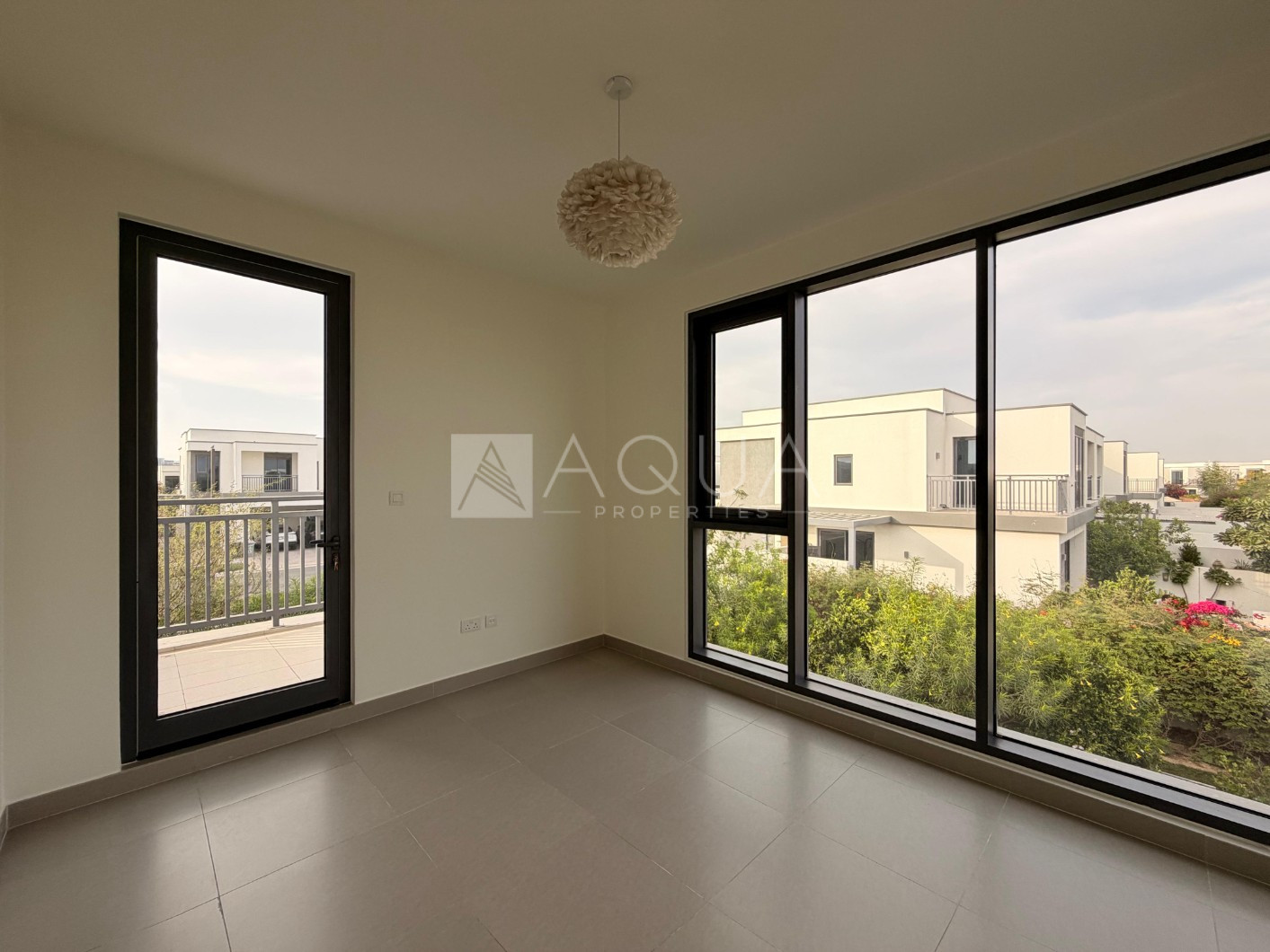 Corner Villa | Vacant | 4 BR + Maids    