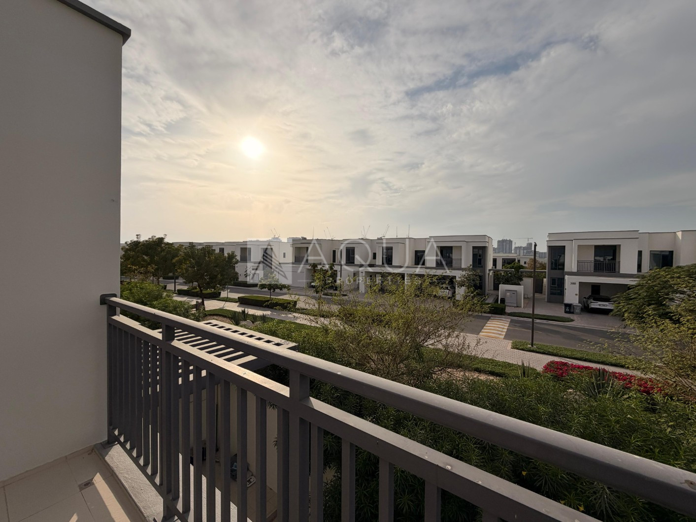 Corner Villa | Vacant | 4 BR + Maids    