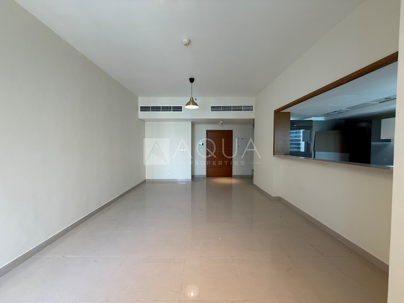 High Floor | Boulevard and Fountain View | Vacant