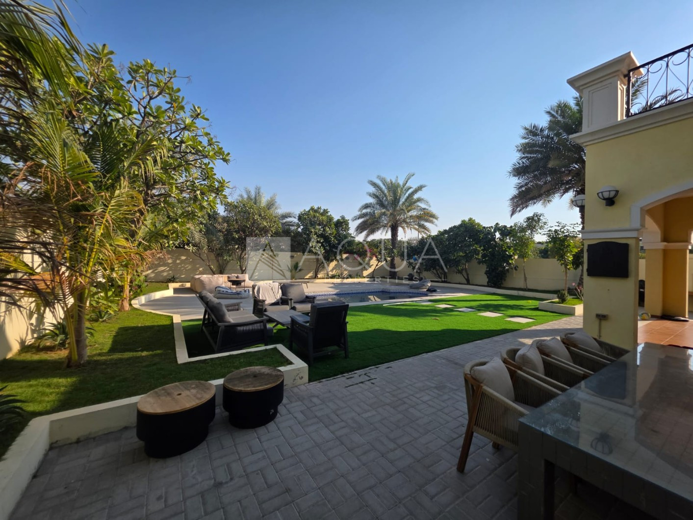 Upgraded Private 4 Bed | Park Facing  