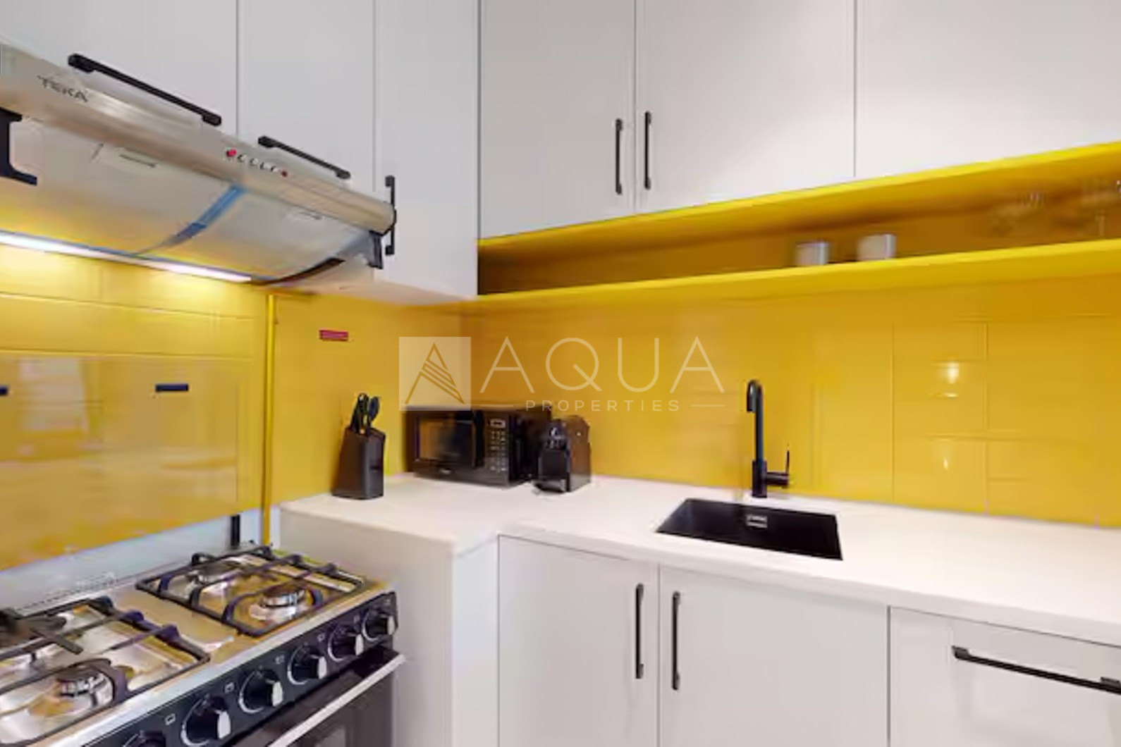 Cozy Studio | Fully Furnished l Upgraded